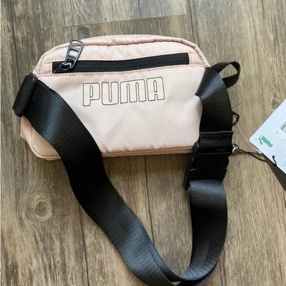 NWT Puma Women’s Light Pink Waist Bag with Black Strap - Picture 2 of 4